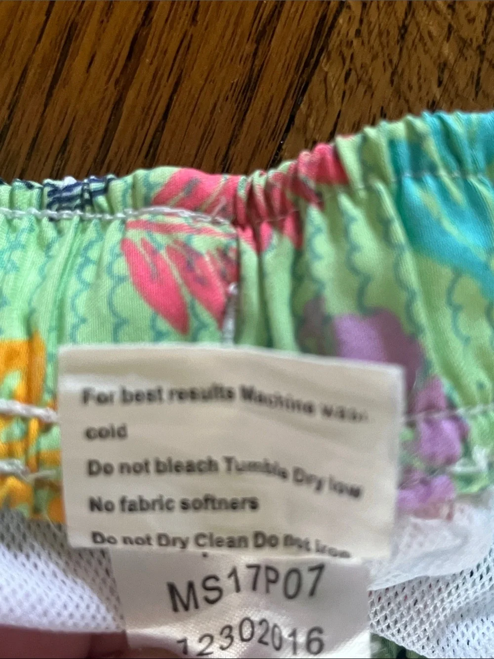 Peter Millar Men’s Tropical Print Swim Shorts size Small